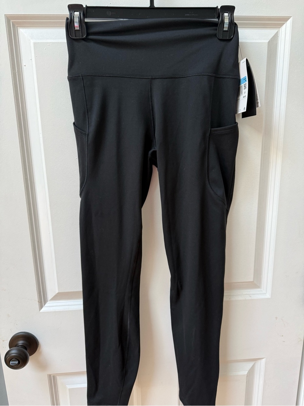 Brand New with Tags! 7/8 Nike Black Pocket High-Rise Leggings size M